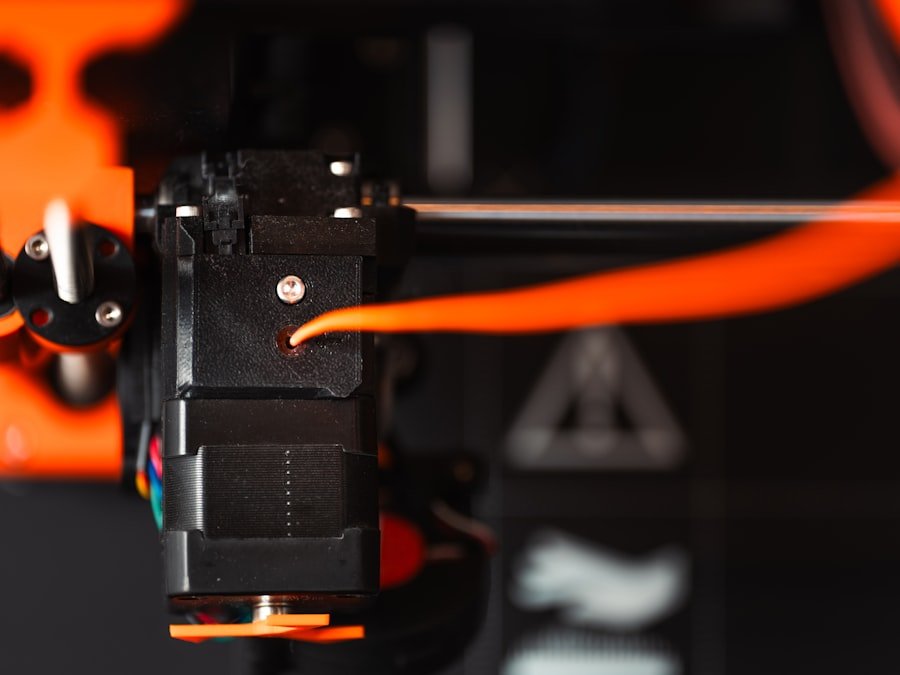 Detail hotend dan filamen saat proses ekstrusi berjalan